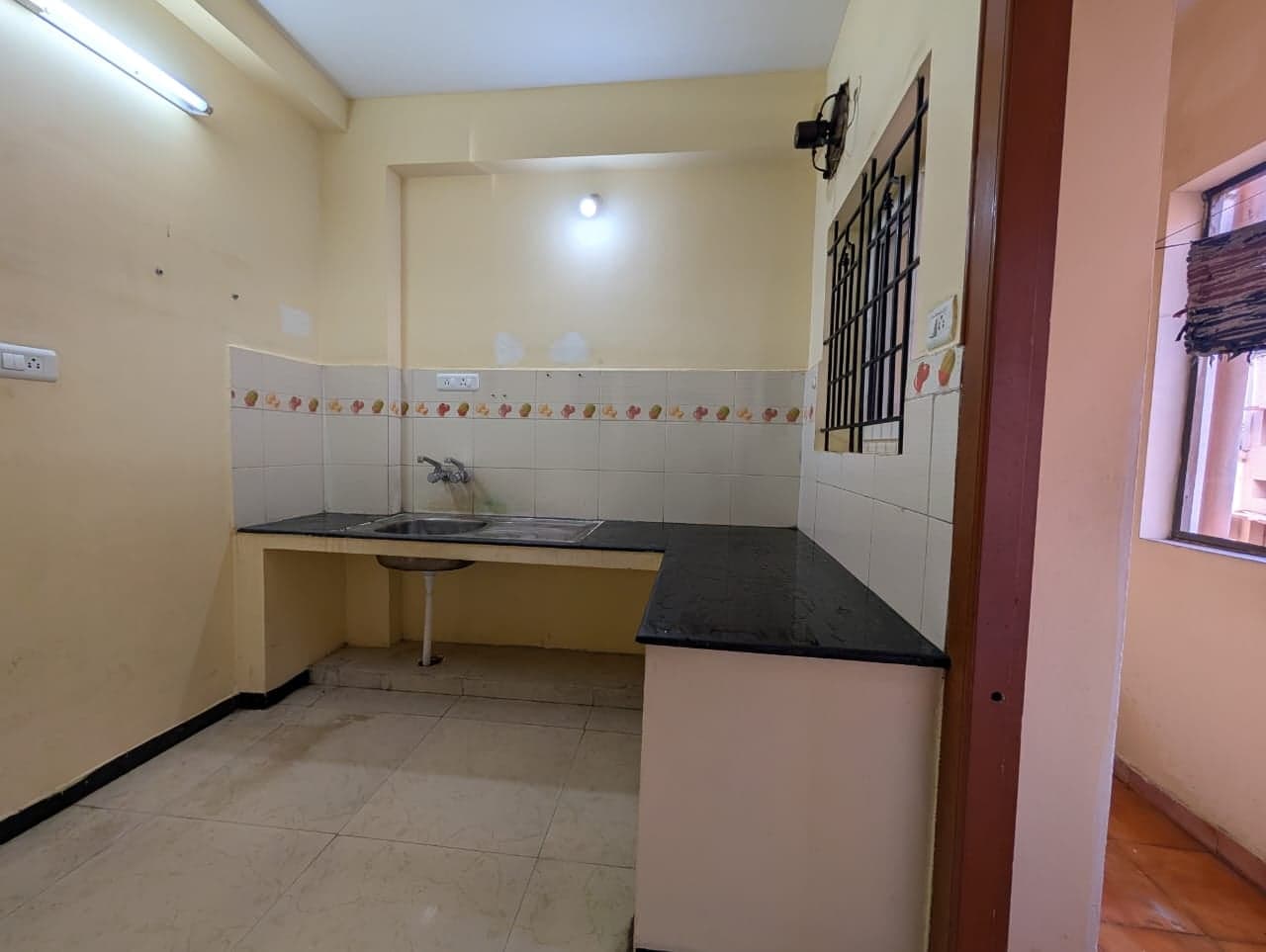 2BHK Residential for Rent in Town Hall Coimbatore Tamil Nadu, Coimbatore | 66 Cents