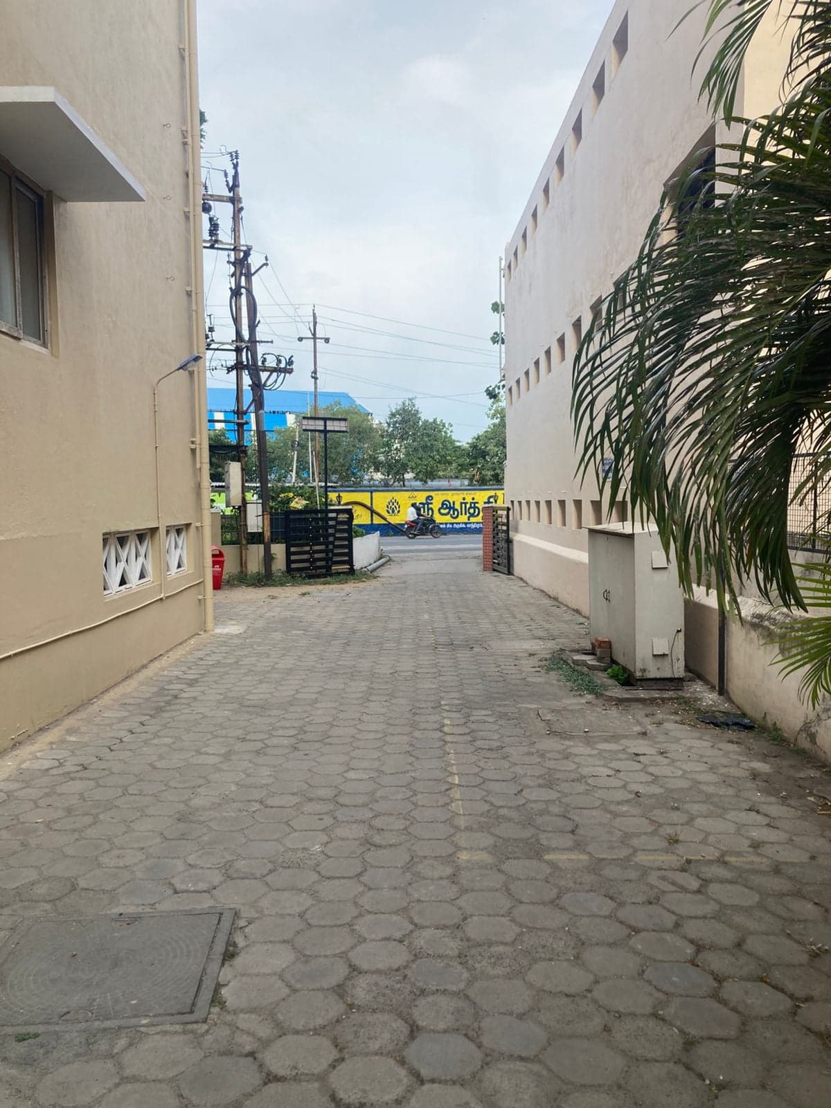 2BHK Residential for Rent in Town Hall Coimbatore Tamil Nadu, Coimbatore | 66 Cents