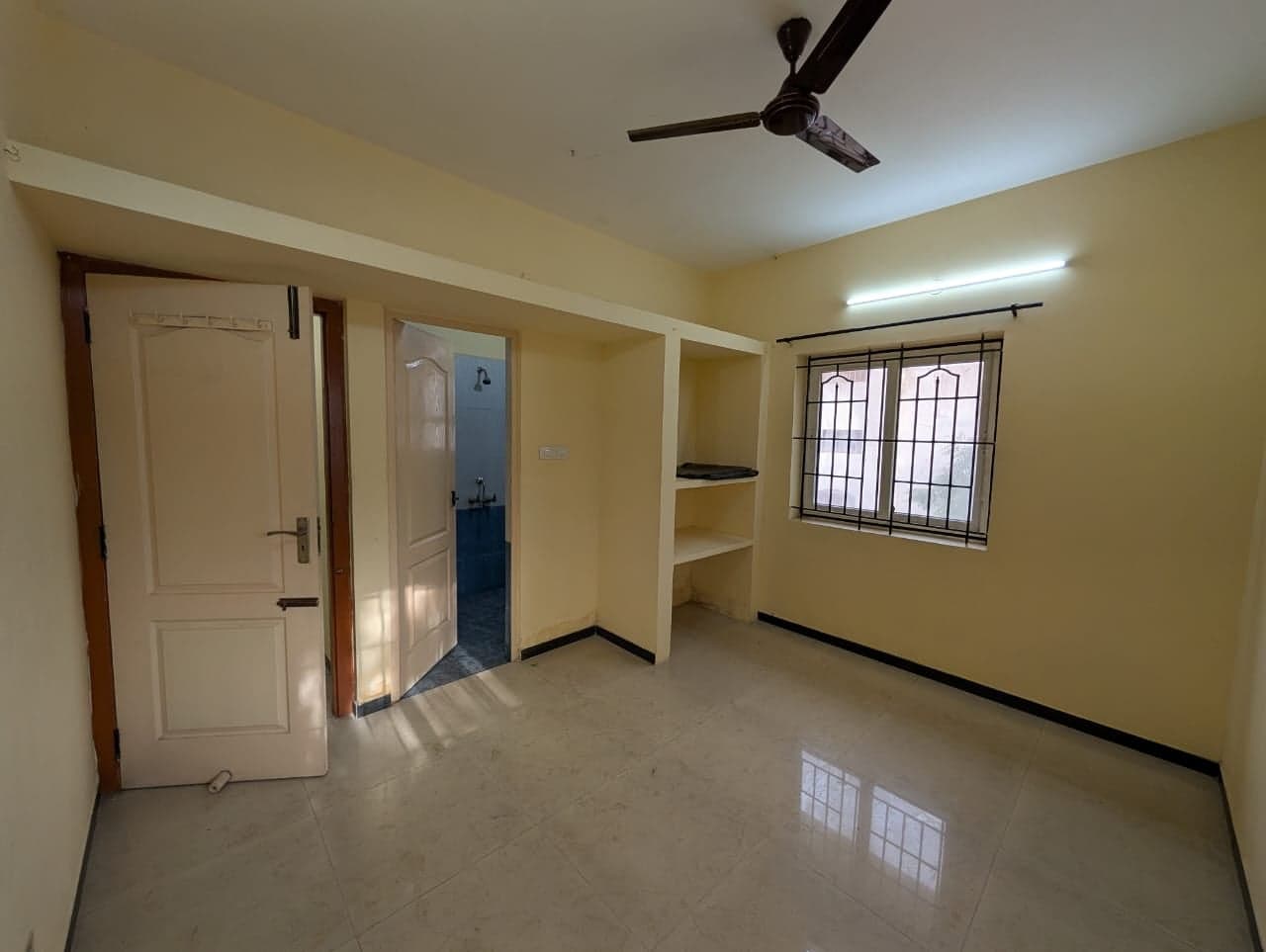 2BHK Residential for Rent in Town Hall Coimbatore Tamil Nadu, Coimbatore | 66 Cents
